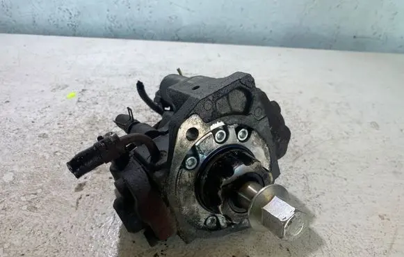 Toyota Hilux (AN10, AN20, AN30) Fuel injection high pressure pump 2210030090 37343 2940000701