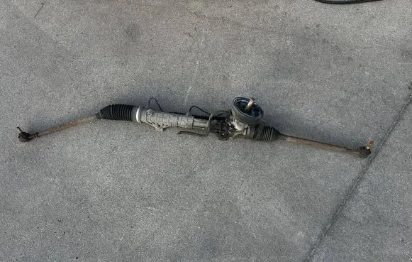 Citroen C4 I Steering rack 6820000084