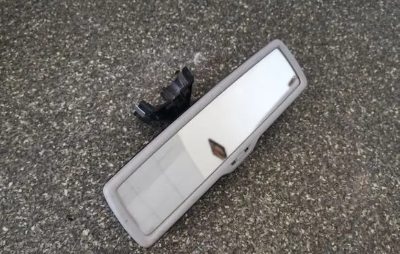 Volkswagen PASSAT B6 Rear view mirror (interior)