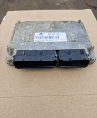Skoda Fabia Mk1 (6Y) Engine control unit/module 047906033H 3PA5501 5WP40252