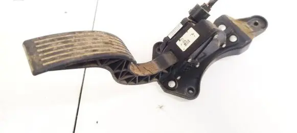 Hyundai Santa Fe Accelerator throttle pedal BIW0138A2B100 BIW0138A-2B100