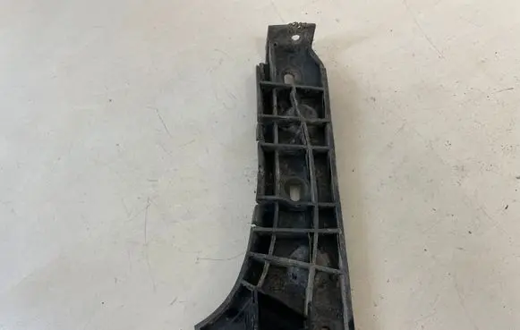 Audi A6 S6 C5 4B Front bumper mounting bracket 4B0807283B