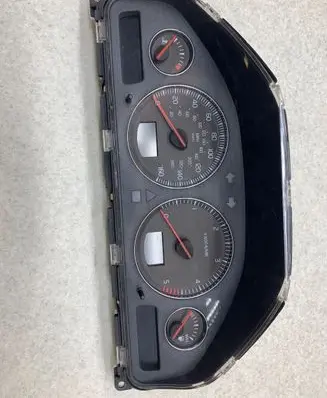 Volvo XC70 Speedometer (instrument cluster) 8602765 69294750T 8673263