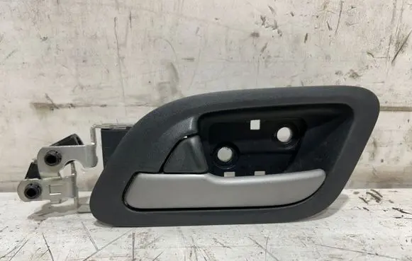 Honda FR-V Front door interior handle 