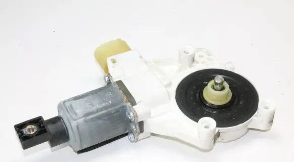 BMW 3 E92 E93 Front door window regulator motor 0130822402