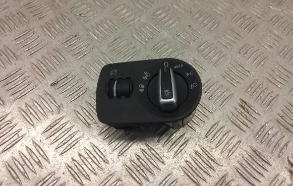 Audi Q3 8U Light switch 8P0919093 04058100 230516