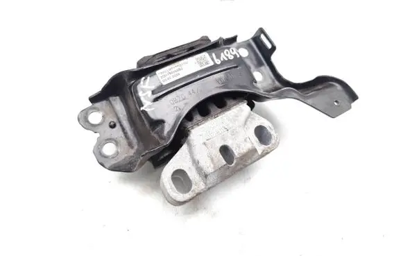 Volkswagen Polo VI Engine mount bracket 2Q0199555BJ
