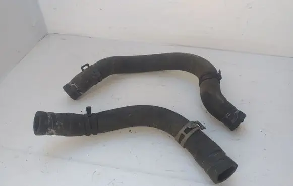 Volkswagen PASSAT B6 Engine coolant pipe/hose 1K0121096RH