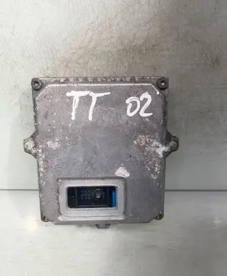 Audi TT Mk1 Xenon control unit/module 1307329066 19FM0338