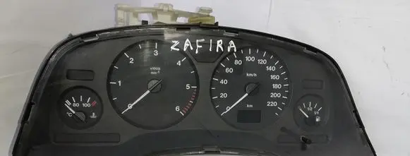 Opel Zafira A Speedometer (instrument cluster) 88311318 24419561HU