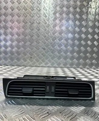 Audi A5 Sportback 8TA Dash center air vent grill 8T1820951