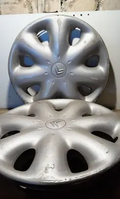 Citroen Xsara Picasso R15 wheel hub/cap/trim 9634799780