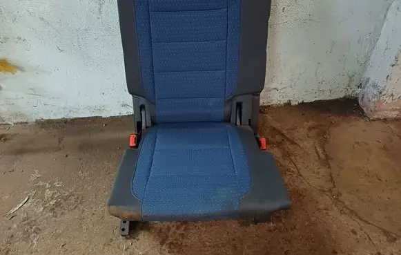 Volkswagen Touran I Third row seats 1T0885865