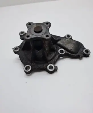 Nissan X-Trail T30 Water pump