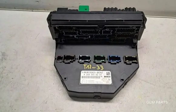 Mercedes-Benz C W204 Fuse box set A2045456201 A2044423200 A2045456601