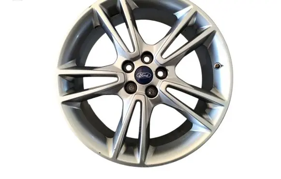 Ford Galaxy R12 alloy rim 