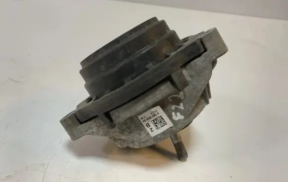 BMW 2 F22 F23 Engine mount bracket 6787658