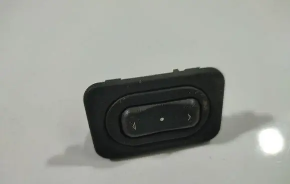 Opel Meriva A Electric window control switch 2440799