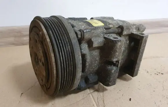 Ford Transit Air conditioning (A/C) compressor (pump) XS7H19D629AB