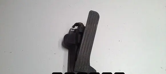 Volkswagen Golf IV Accelerator throttle pedal 1K2721503M