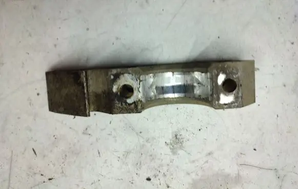 Audi Q7 4L Sway bar bush bracket, front 7L0411063B