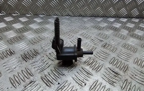 Toyota Prius (XW20) Vacuum valve 9091012259