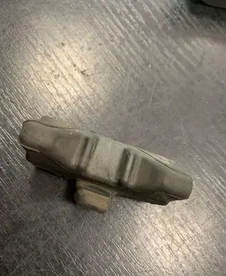 Radiator mount bracket