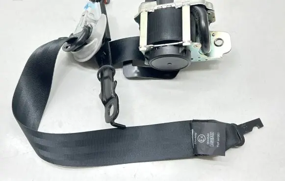 Hyundai Tucson TL Front seatbelt 88810D7000TTX 635291100A X110004001888