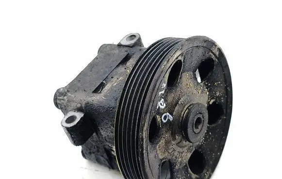 Maserati Quattroporte Power steering pump 7613955151