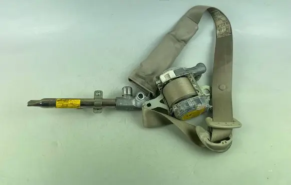 Subaru Legacy Front seatbelt 7S2610P