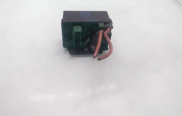 Peugeot 406 Glow plug pre-heat relay 73506802