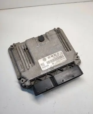 Volkswagen Golf V Engine control unit/module 03G906021JG 1039S17252 0281013607