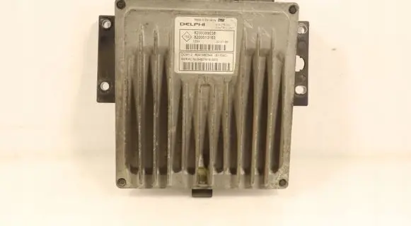Renault Clio III Engine control unit/module ECU 8200399038