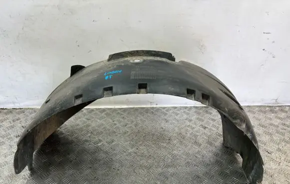 Dacia Sandero Front wheel arch liner splash guards 8200735437