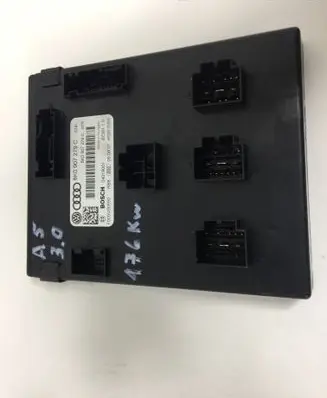 Audi A5 8T 8F Comfort/convenience module 8K0907279C