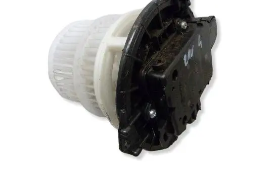 Toyota RAV 4 (XA50) Heater fan/blower 05C05 5285