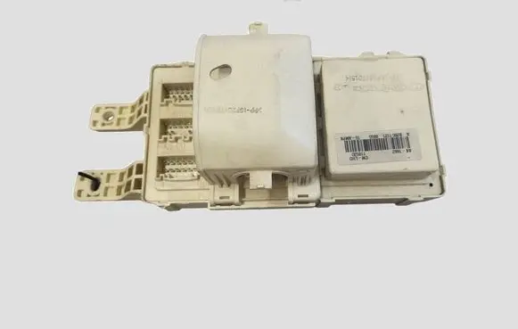 Hyundai Santa Fe Fuse module 919502B212
