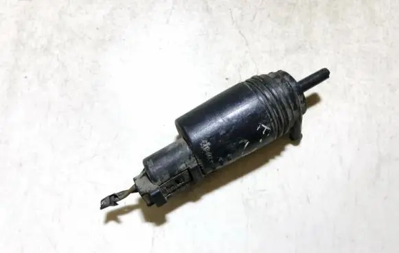 BMW 5 E39 Windscreen/windshield washer pump 67128377612 6712-8377612