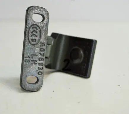 Audi Q5 SQ5 Tailgate/trunk/boot hinge 8U0827299D