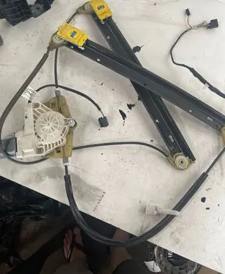 Audi A6 S6 C6 4F Front door window regulator with motor 