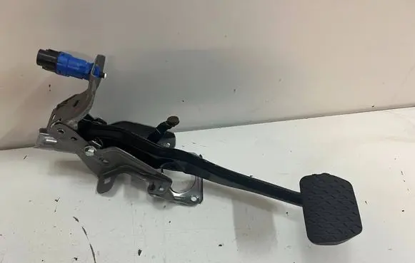 Mazda 2 Brake pedal 