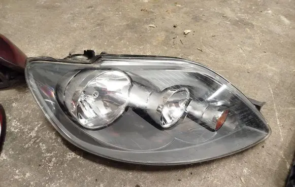 Volkswagen Golf Plus Headlight/headlamp 5M1941006B 1EE24701302