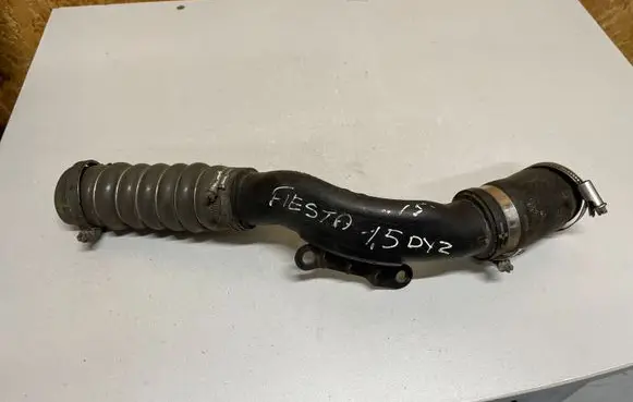 Ford Fiesta Intercooler hose/pipe DS736F075