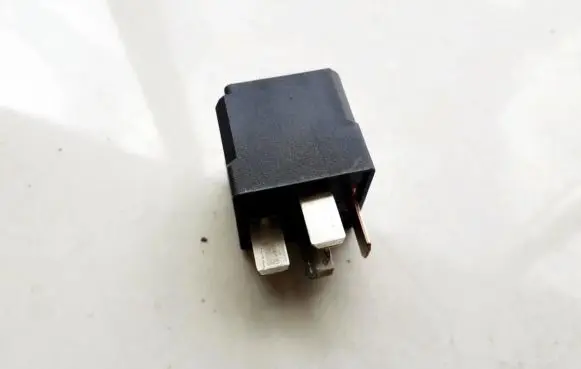 Opel Insignia A Other relay 13500119