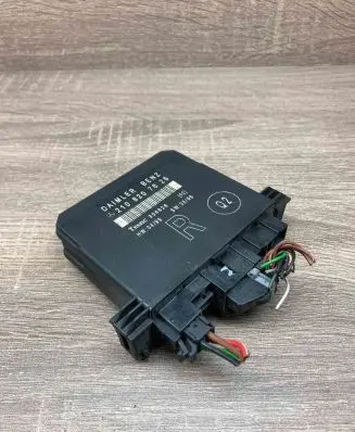 Mercedes-Benz E W210 Door control unit/module 2108207626