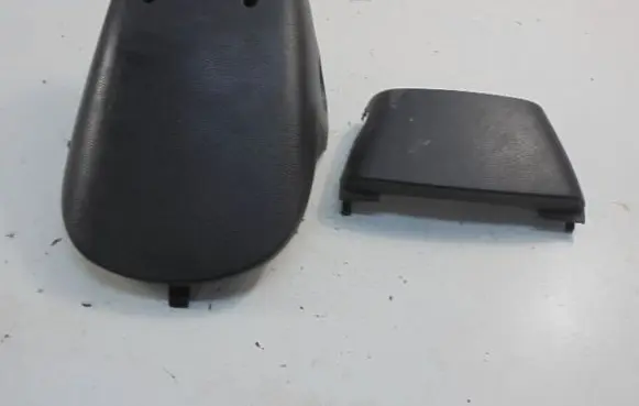 Dacia Logan I Steering wheel column trim 8200212838