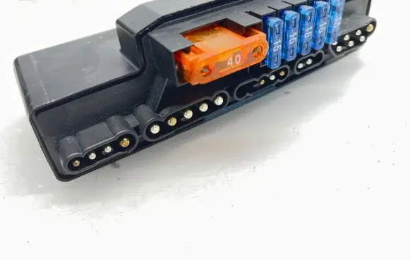 Mercedes-Benz SLK R170 Fuse module A2105400072