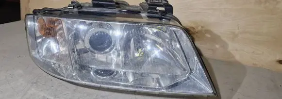 Audi A6 S6 C5 4B Headlight/headlamp 15593000
