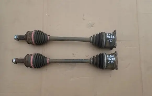 Suzuki Grand Vitara II Front driveshaft