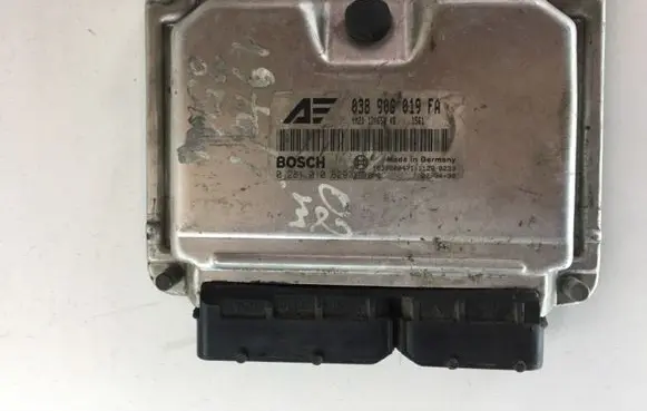 Ford Galaxy Engine control unit/module 038906019FA 0281010629